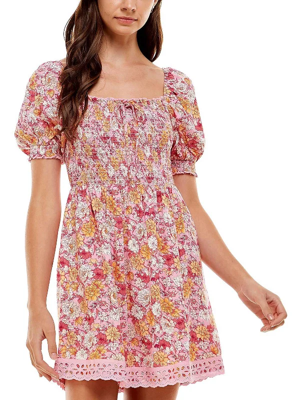 Women's Clothes Effortless Comfort Juniors Womens Floral Smocked Fit & Flare Dress