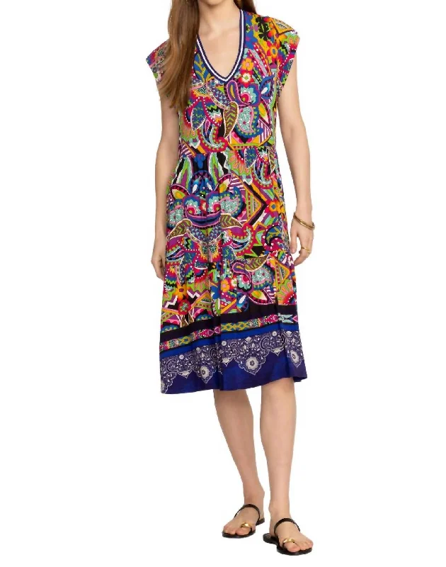 Women's Casual Wear Outfit Chic Urban Fashion Look Floral Midi Dress In Multi