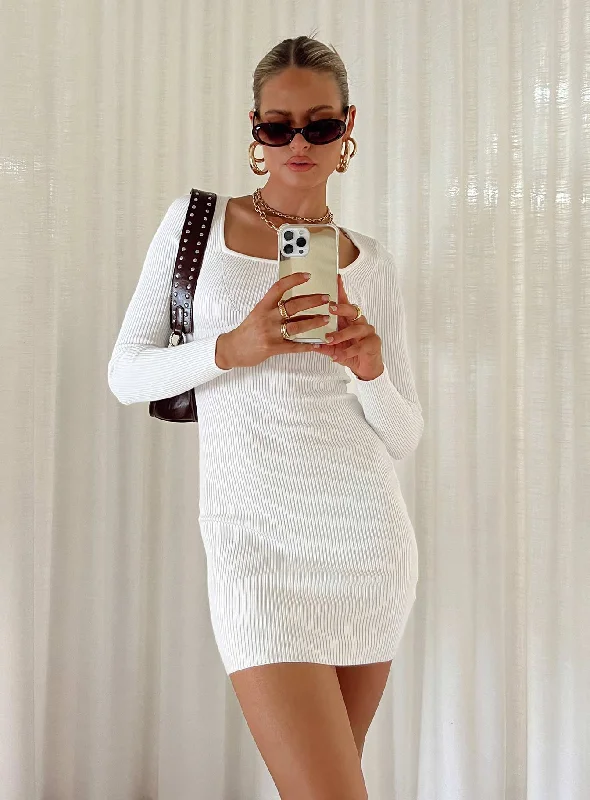 Women's Versatile Apparel Limited - Edition Drops Ester Long Sleeve Mini Dress White