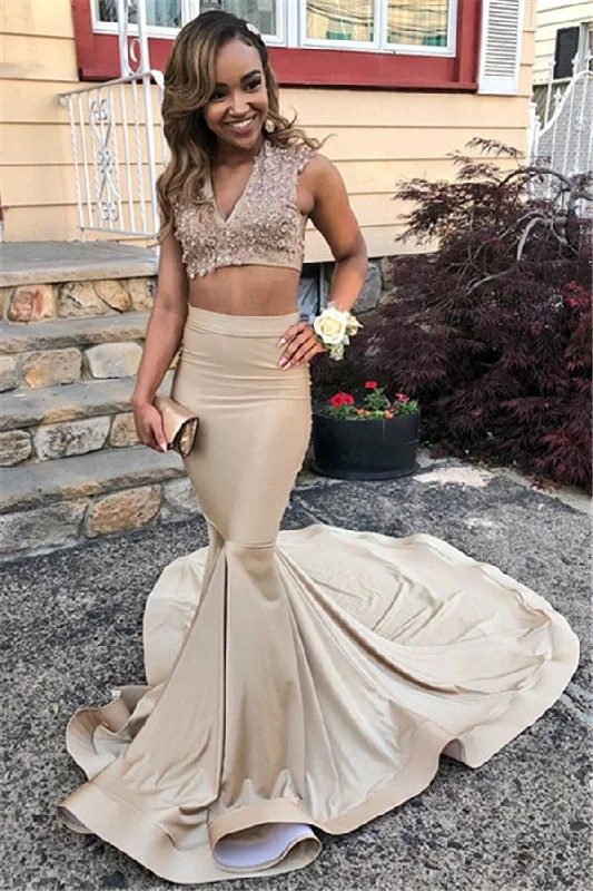 Fashion-Forward Women's Clothing Bold Patterns Two Pieces V-Neck Straps Sleeveless Lace Appliques Sexy Mermaid Floor-Length Prom Dresses