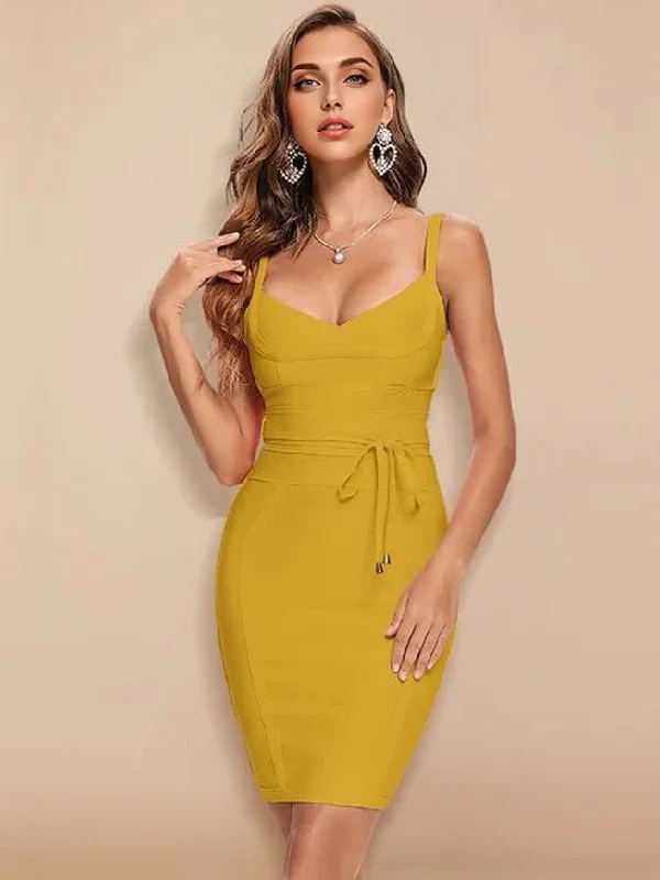 Plus-Size Women's Garments Feminine Charm JuliaFashion - 2024 Strap Belt Sashes V-Neck Bodycon Bandage Dress