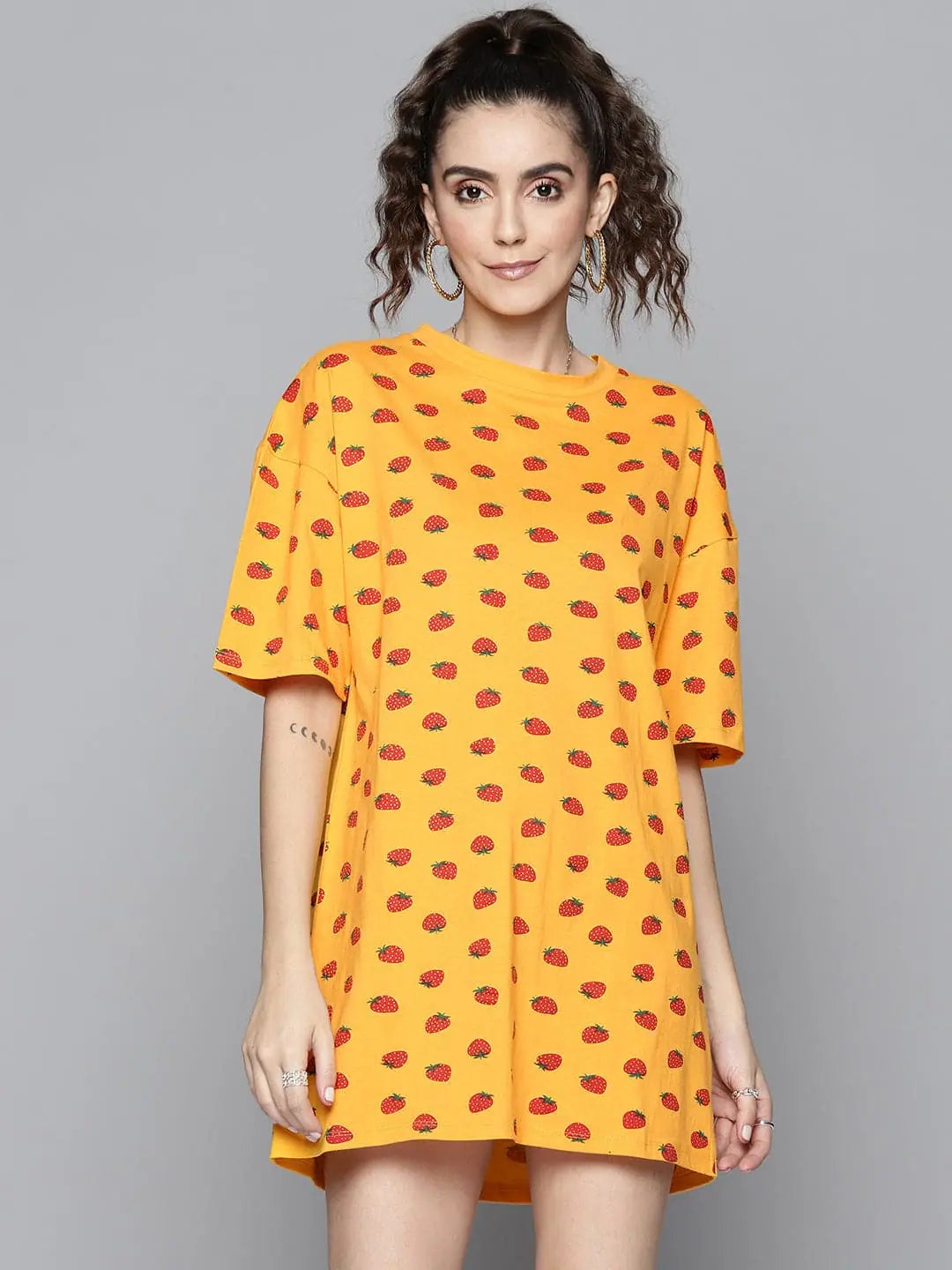 Chic Women's Garments Art Deco Geometric Pattern Look Women Mustard Strawberry T-Shirt Dress