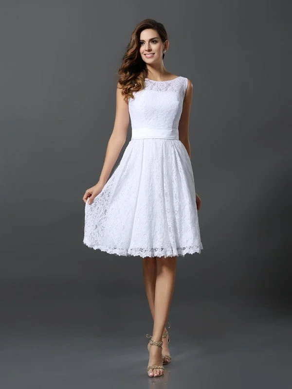 Women's Office Attire Limited - Stock A-Line/Princess Scoop Sleeveless Short Lace Bridesmaid Dresses