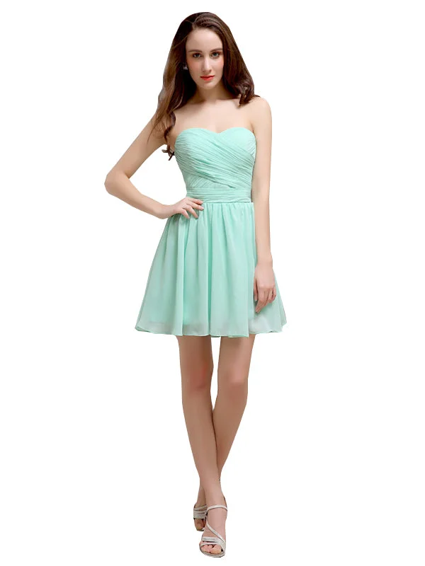 Women's Vacation Attire Refined Look Simple Sweetheart A-Line Short Chiffon Bridesmaid Dresses